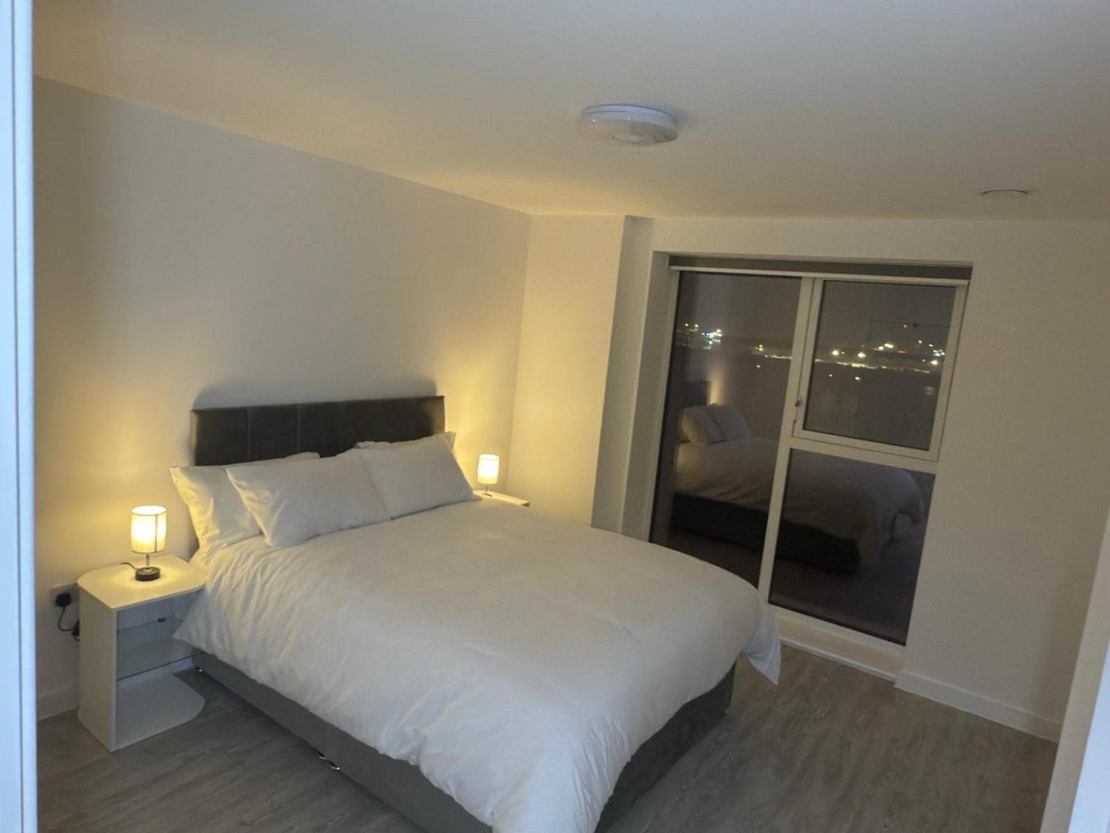Serenity Waterfront 2 Bed Apartment Northfleet Eksteriør bilde