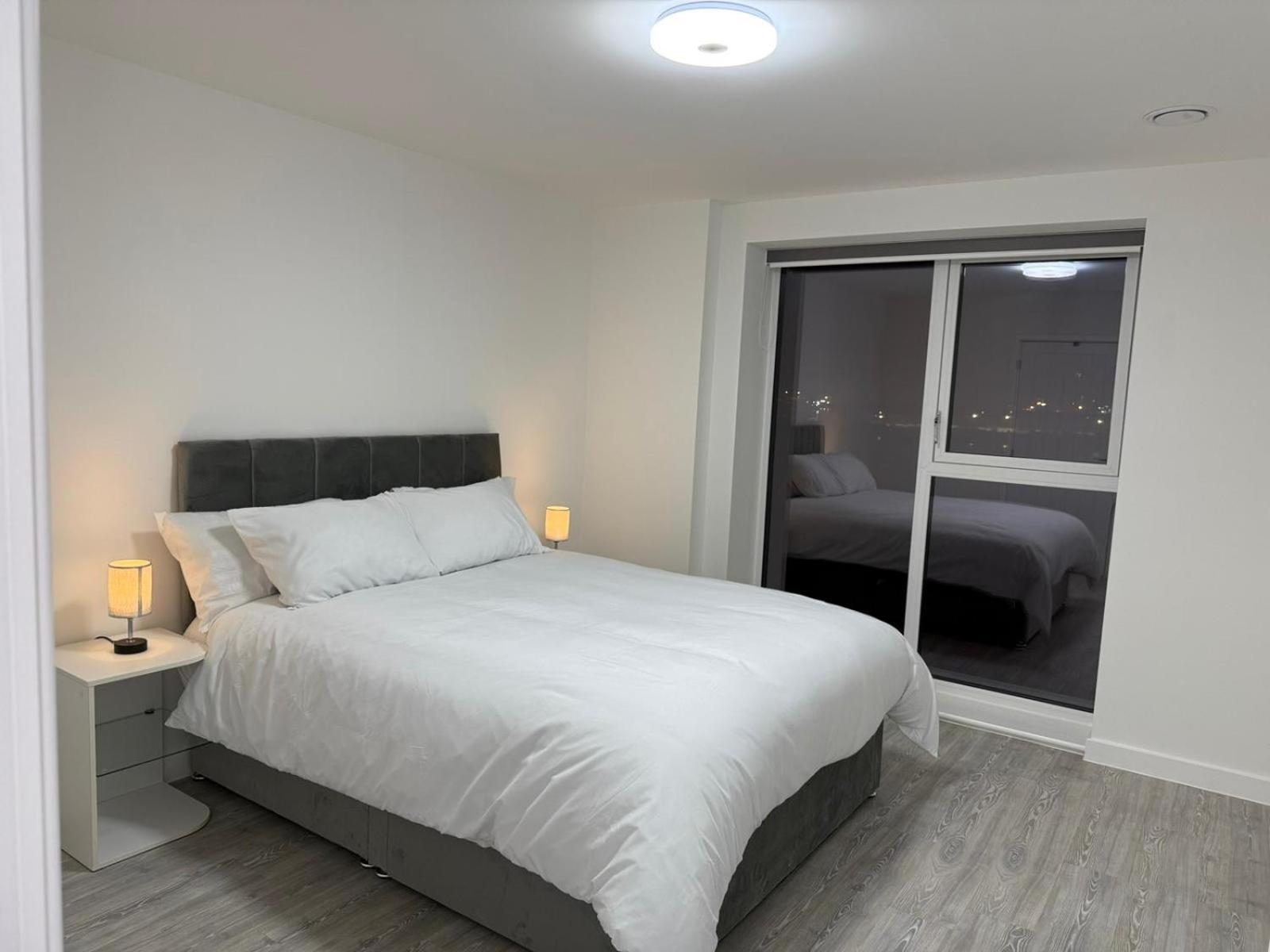 Serenity Waterfront 2 Bed Apartment Northfleet Eksteriør bilde