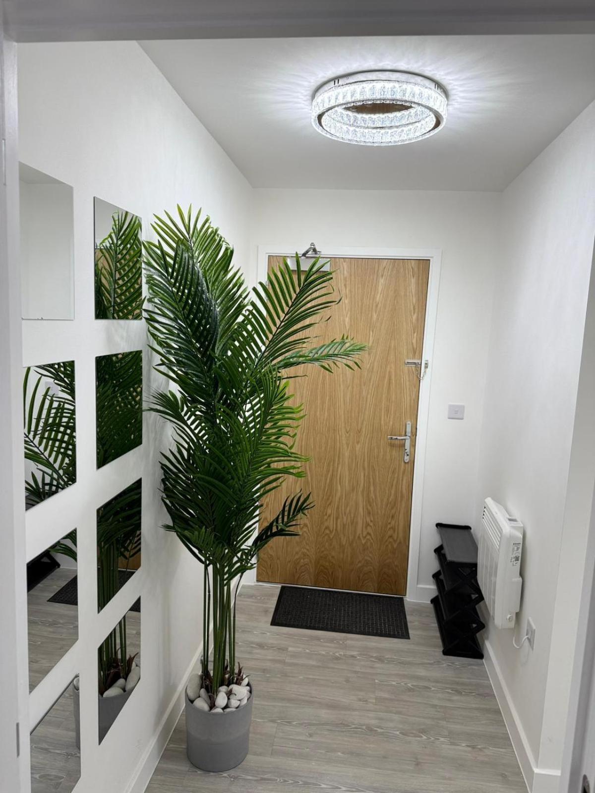 Serenity Waterfront 2 Bed Apartment Northfleet Eksteriør bilde