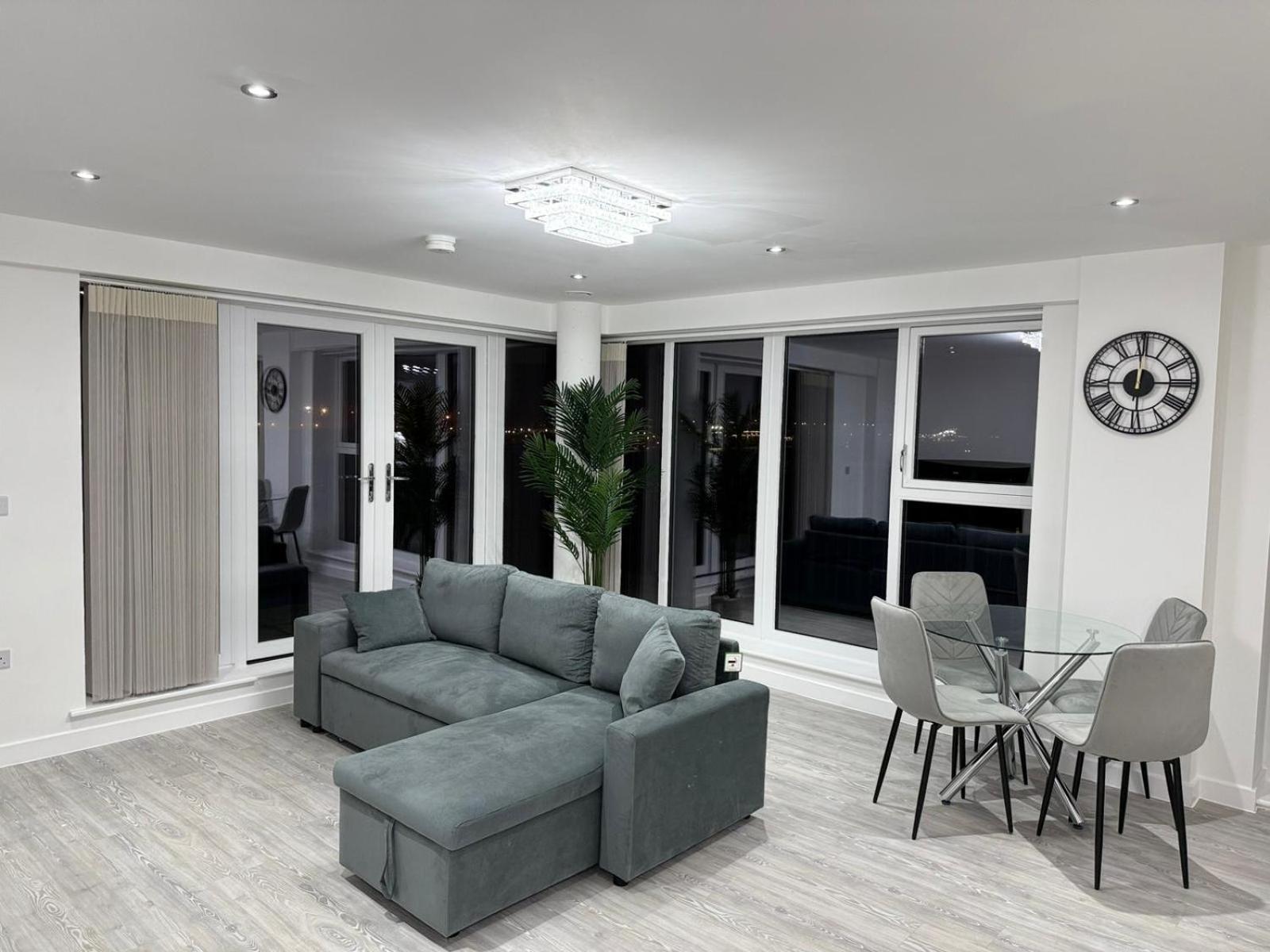 Serenity Waterfront 2 Bed Apartment Northfleet Eksteriør bilde