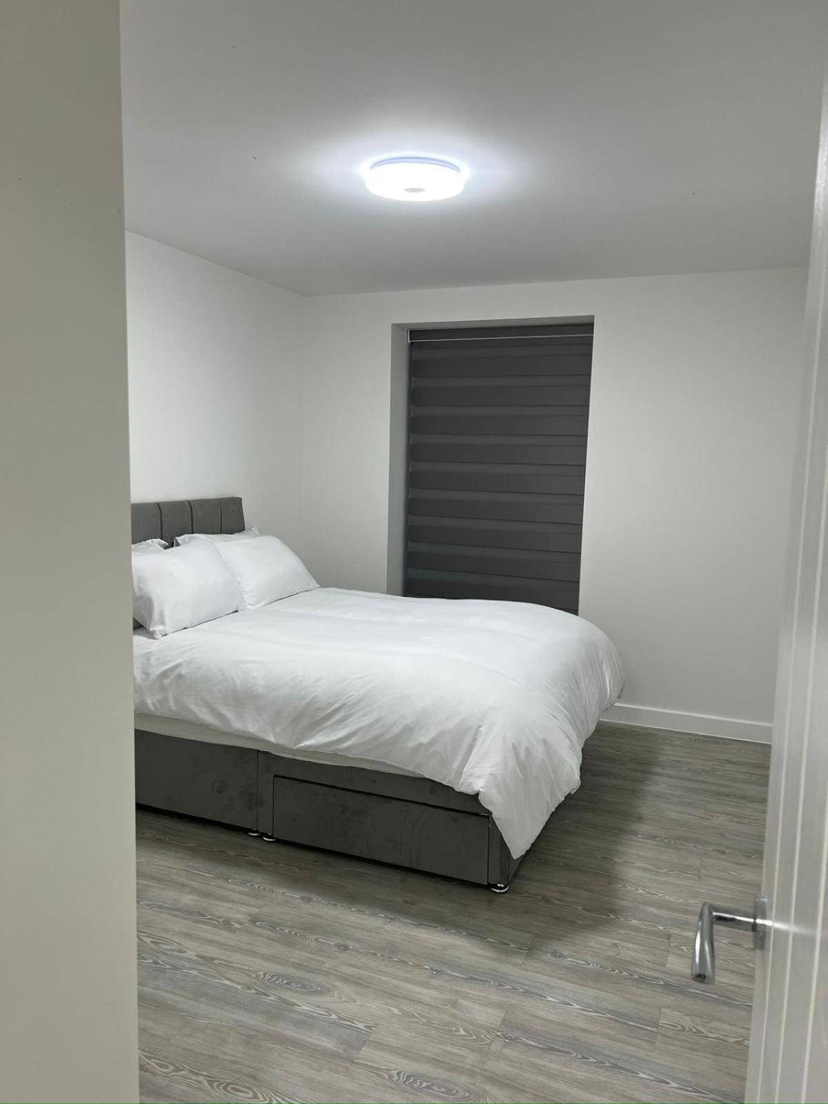 Serenity Waterfront 2 Bed Apartment Northfleet Eksteriør bilde