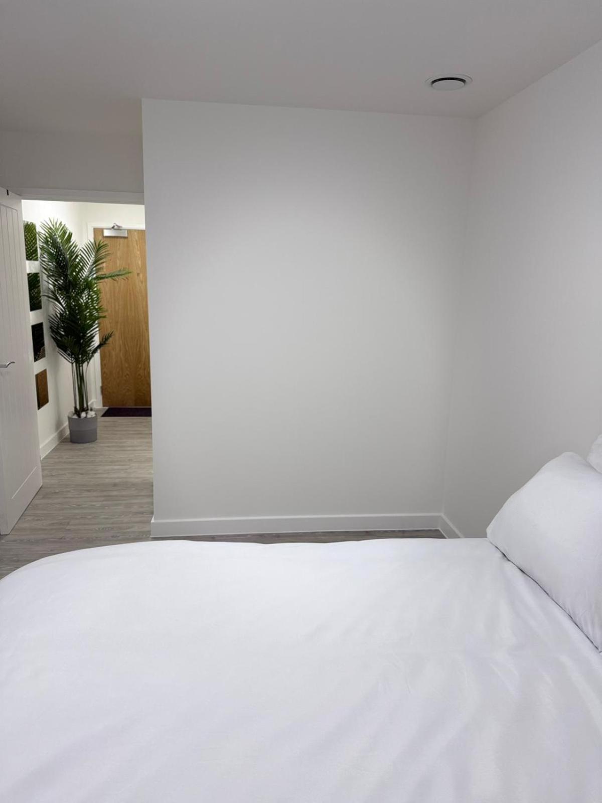 Serenity Waterfront 2 Bed Apartment Northfleet Eksteriør bilde