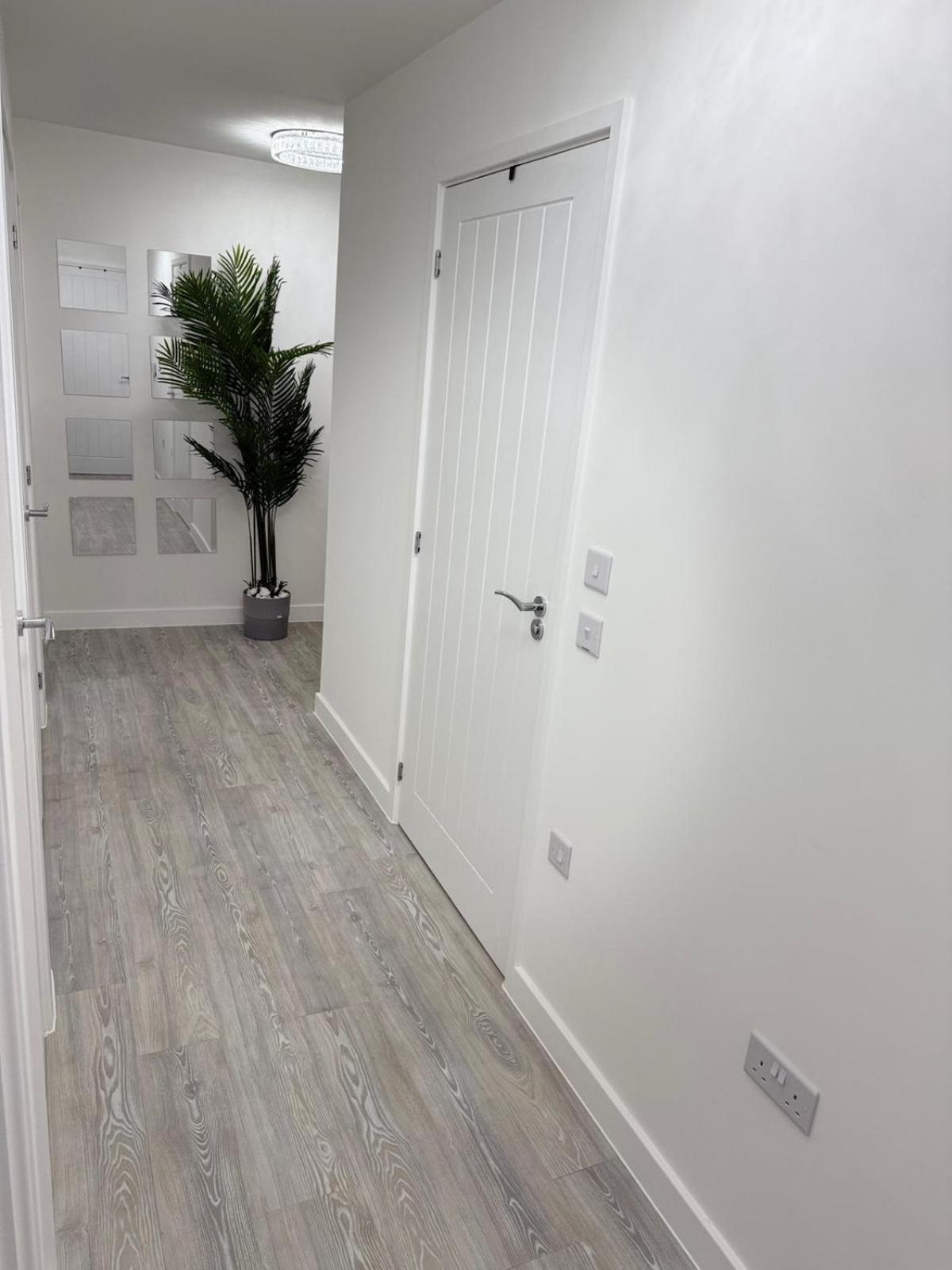 Serenity Waterfront 2 Bed Apartment Northfleet Eksteriør bilde
