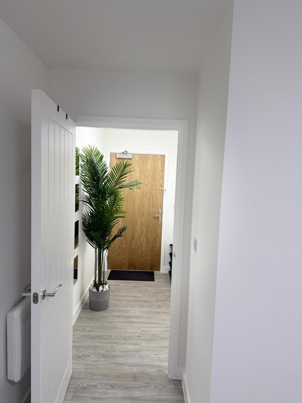Serenity Waterfront 2 Bed Apartment Northfleet Eksteriør bilde