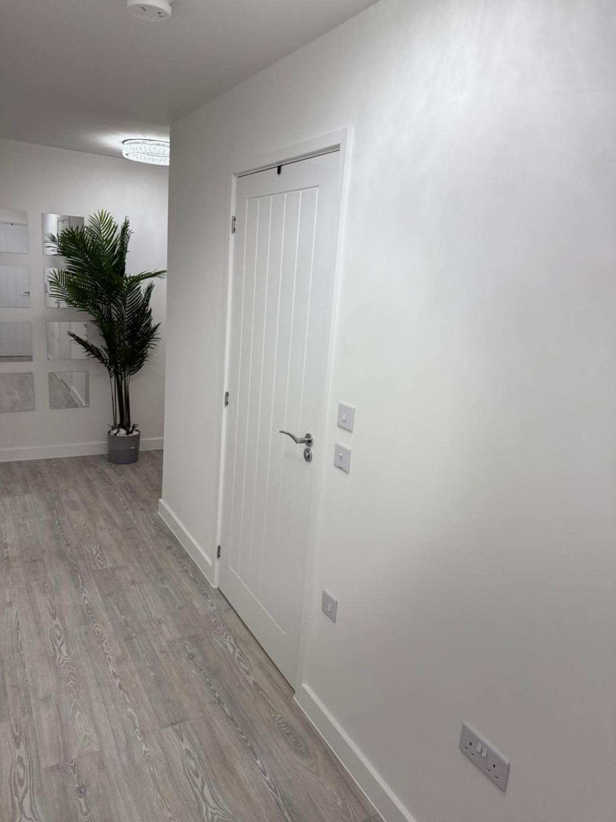 Serenity Waterfront 2 Bed Apartment Northfleet Eksteriør bilde