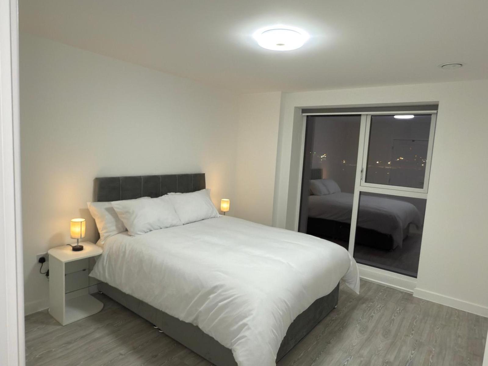 Serenity Waterfront 2 Bed Apartment Northfleet Eksteriør bilde