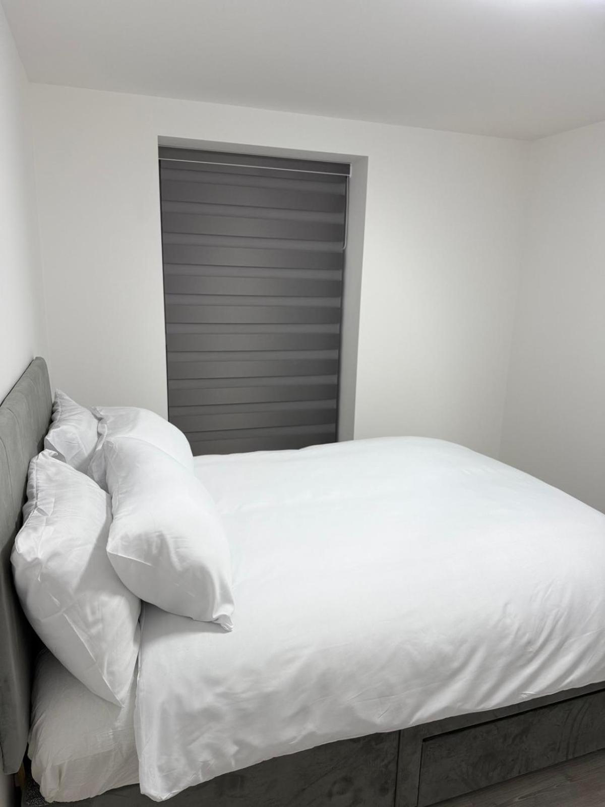Serenity Waterfront 2 Bed Apartment Northfleet Eksteriør bilde