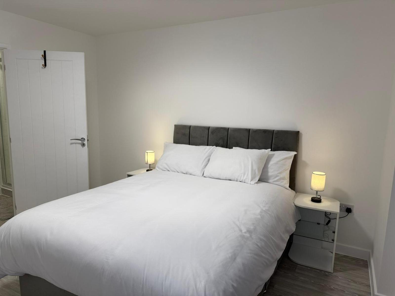 Serenity Waterfront 2 Bed Apartment Northfleet Eksteriør bilde
