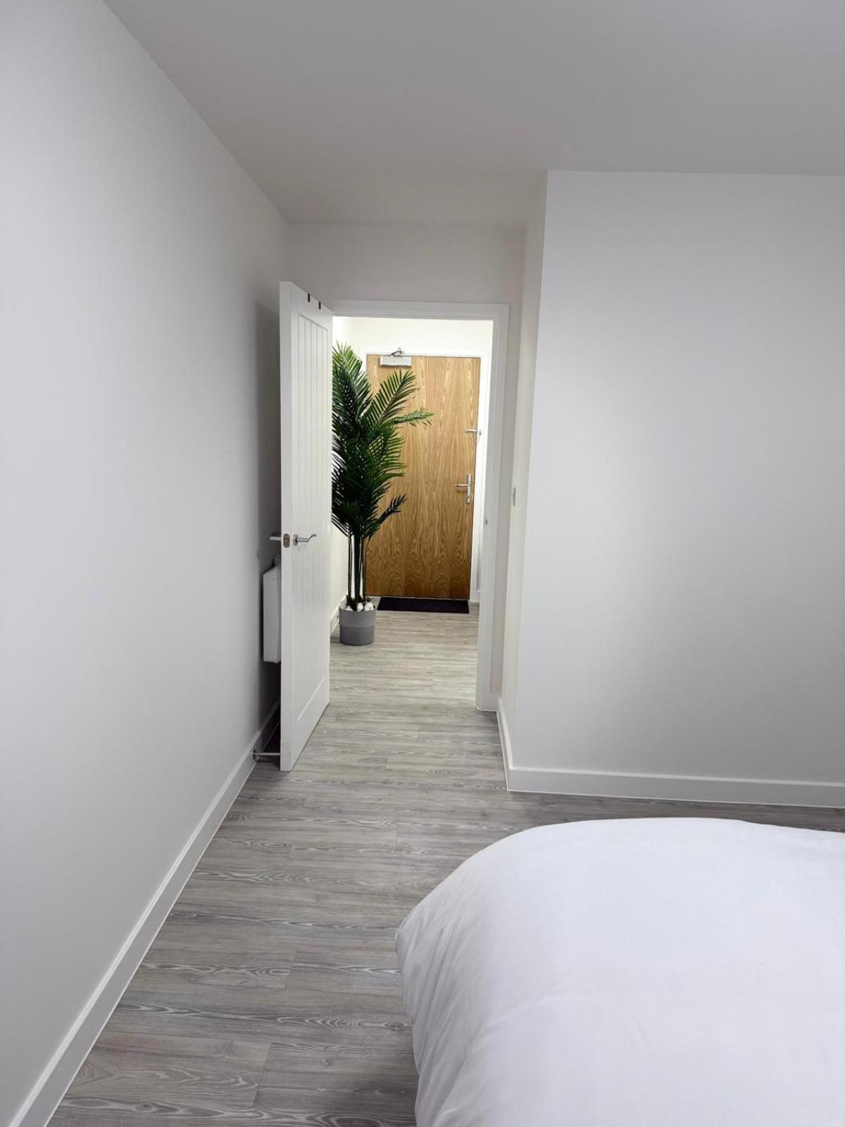 Serenity Waterfront 2 Bed Apartment Northfleet Eksteriør bilde